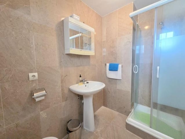 2 bedroom Penthouse for sale in La Duquesa / Puerto de la Duquesa, Manilva with pool - € 280,000 (Ref: 10174509)