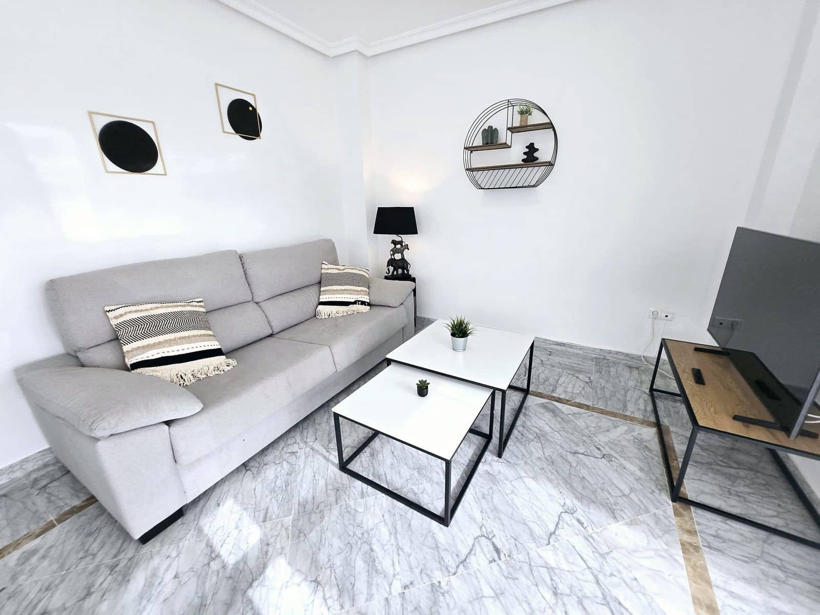 2 soveværelse Lejlighed til salg i Nueva Andalucia med swimmingpool garage - € 390.000 (Ref: 10174539)