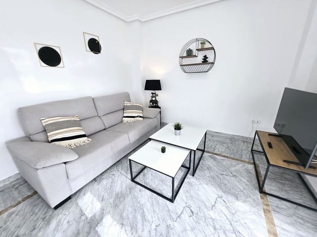 2 soveværelse Lejlighed til salg i Nueva Andalucía Centro, Marbella med swimmingpool garage - € 390.000 (Ref: 10174539)