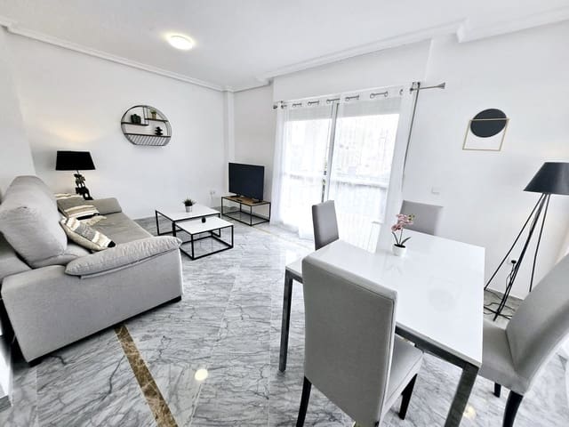 2 soveværelse Lejlighed til salg i Nueva Andalucía Centro, Marbella med swimmingpool garage - € 390.000 (Ref: 10174539)