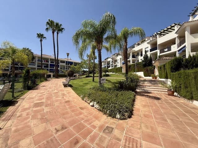 2 soveværelse Lejlighed til salg i Nueva Andalucía Centro, Marbella med swimmingpool garage - € 390.000 (Ref: 10174539)