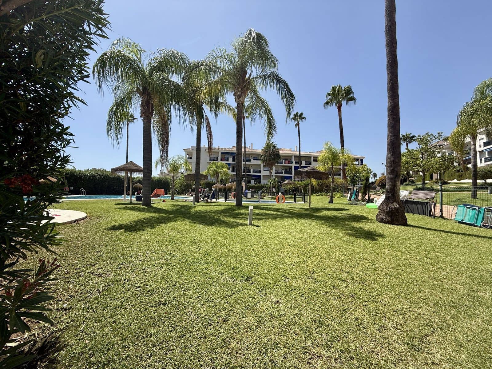 2 soveværelse Lejlighed til salg i Nueva Andalucia med swimmingpool garage - € 390.000 (Ref: 10174539)