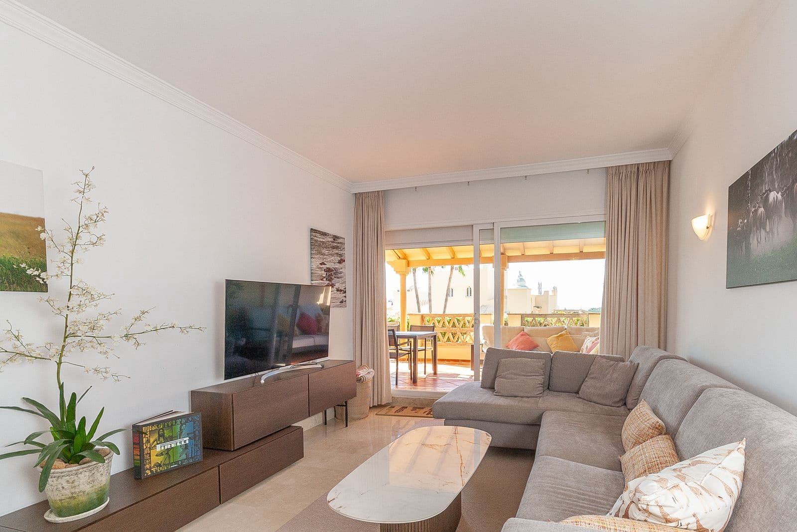 2 slaapkamer Appartement te koop in Elviria met garage - € 399.000 (Ref: 10174542)