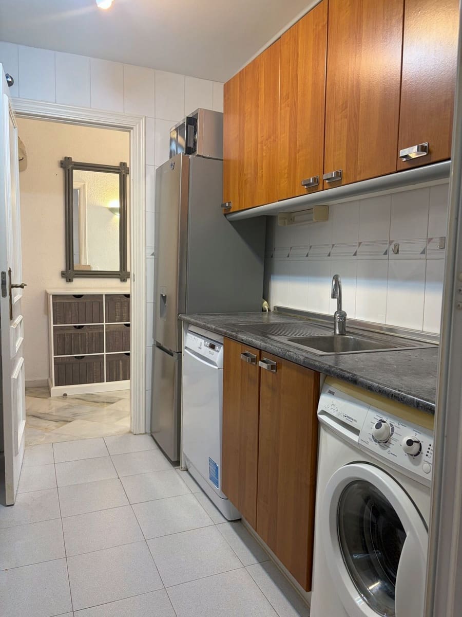 Apartamento de 2 habitaciones en Calahonda en venta con piscina - 285.000 € (Ref: 10174544)