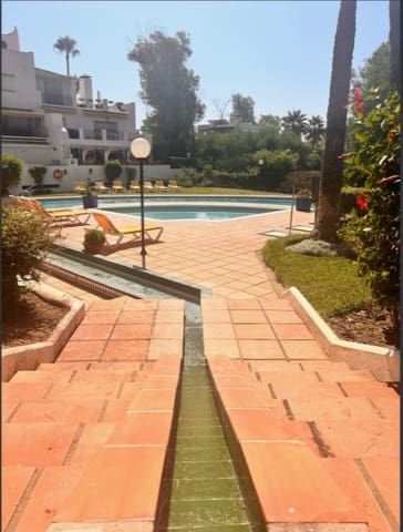 2 sovrum Lägenhet för semesterbostäder i Estepona med pool garage - 2 000 € (Ref: 10174615)