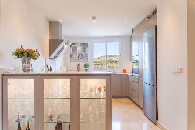 2 sypialnia Apartament na sprzedaż w Miraflores, Miasto Málaga z basenem garażem - 499 000 € (Ref: 10174624)