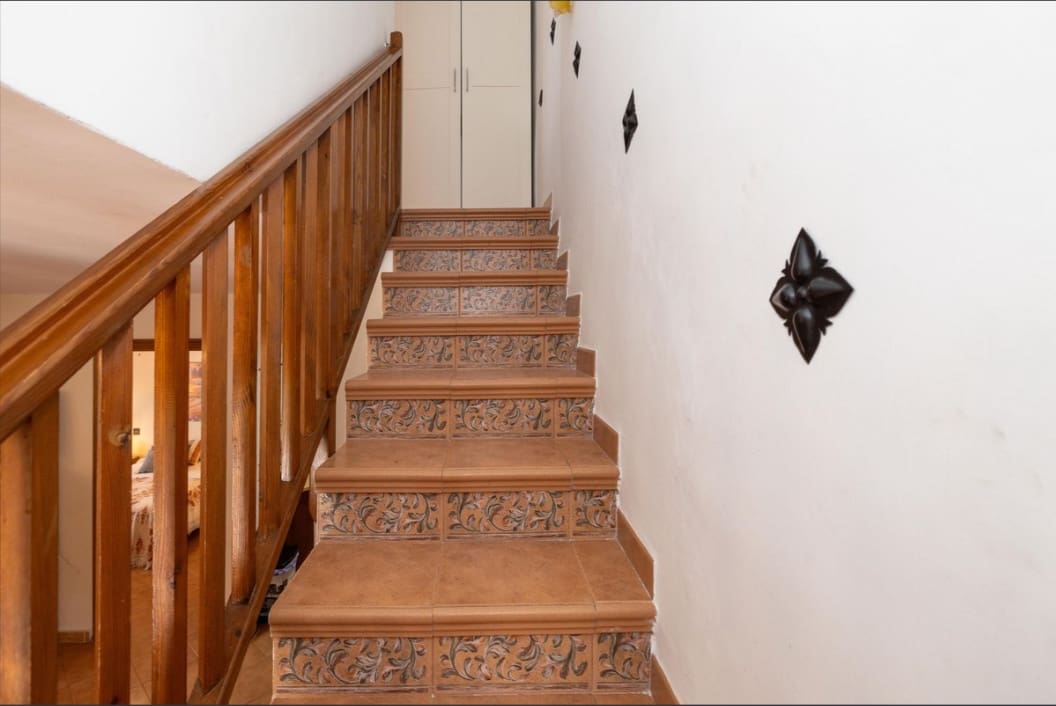 3 soverom Hus til salgs i Estepona med svømmebasseng - € 409 000 (Ref: 10179310)