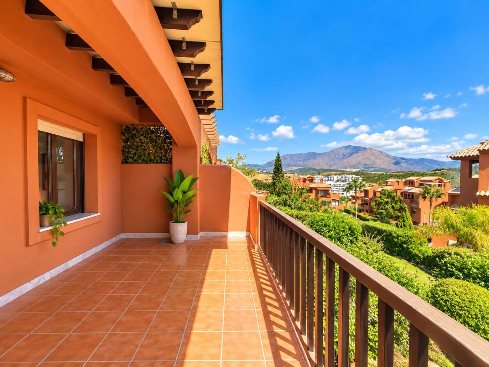 3 bedroom Penthouse for sale in Estepona with pool garage - € 420,000 (Ref: 10179384)