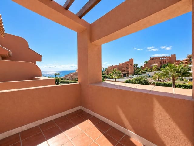 3 bedroom Penthouse for sale in Estepona with pool garage - € 420,000 (Ref: 10179384)