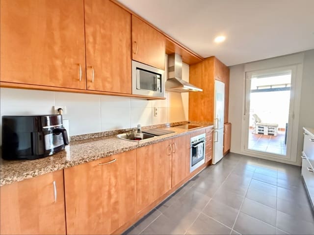 2 slaapkamer Appartement te koop in La Duquesa / Puerto de la Duquesa, Manilva met garage - € 340.000 (Ref: 10179386)
