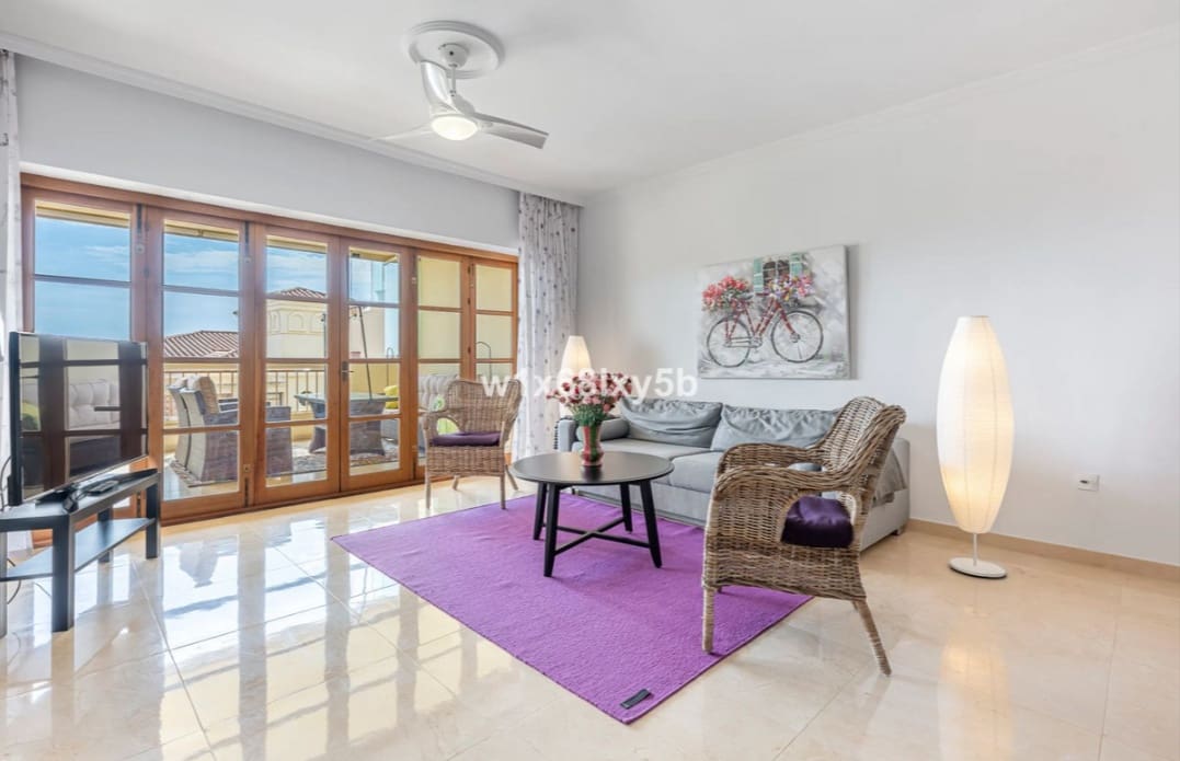 Apartamento de 2 habitaciones en Manilva en venta con piscina garaje - 399.000 € (Ref: 10180499)