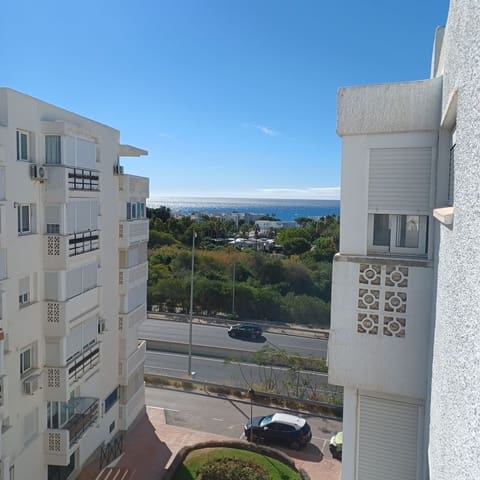 2 bedroom Penthouse for sale in Estepona with pool - € 295,000 (Ref: 10180517)