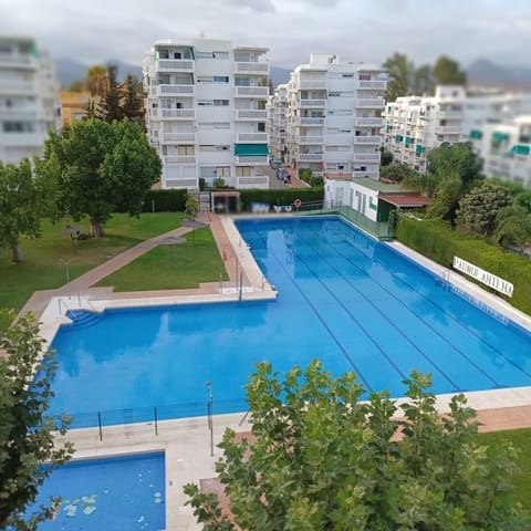 2 bedroom Penthouse for sale in Estepona with pool - € 295,000 (Ref: 10180517)