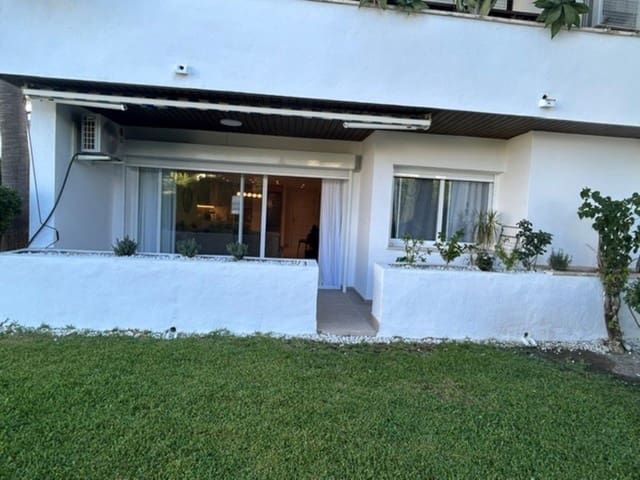 Apartamento de 2 habitaciones en Atalaya-Isdabe, Estepona en venta con piscina garaje - 350.000 € (Ref: 10180542)