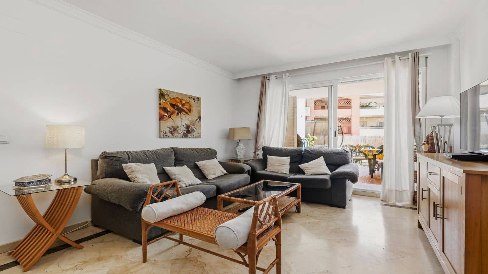 2 Zimmer Apartment zu verkaufen in La Duquesa / Puerto de la Duquesa mit Pool Garage - 315.000 € (Ref: 10180546)