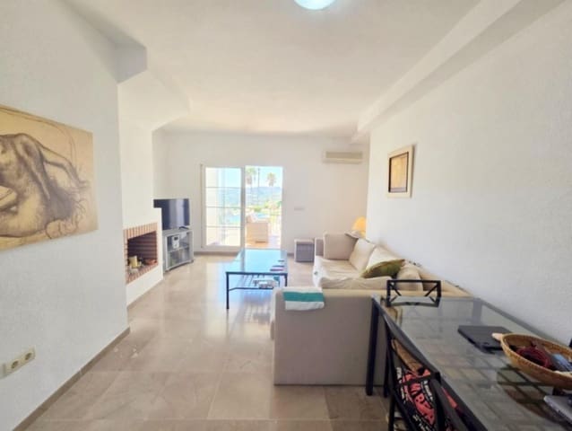Ático de 2 habitaciones en La Duquesa / Puerto de la Duquesa, Manilva en venta con piscina - 280.000 € (Ref: 10180550)