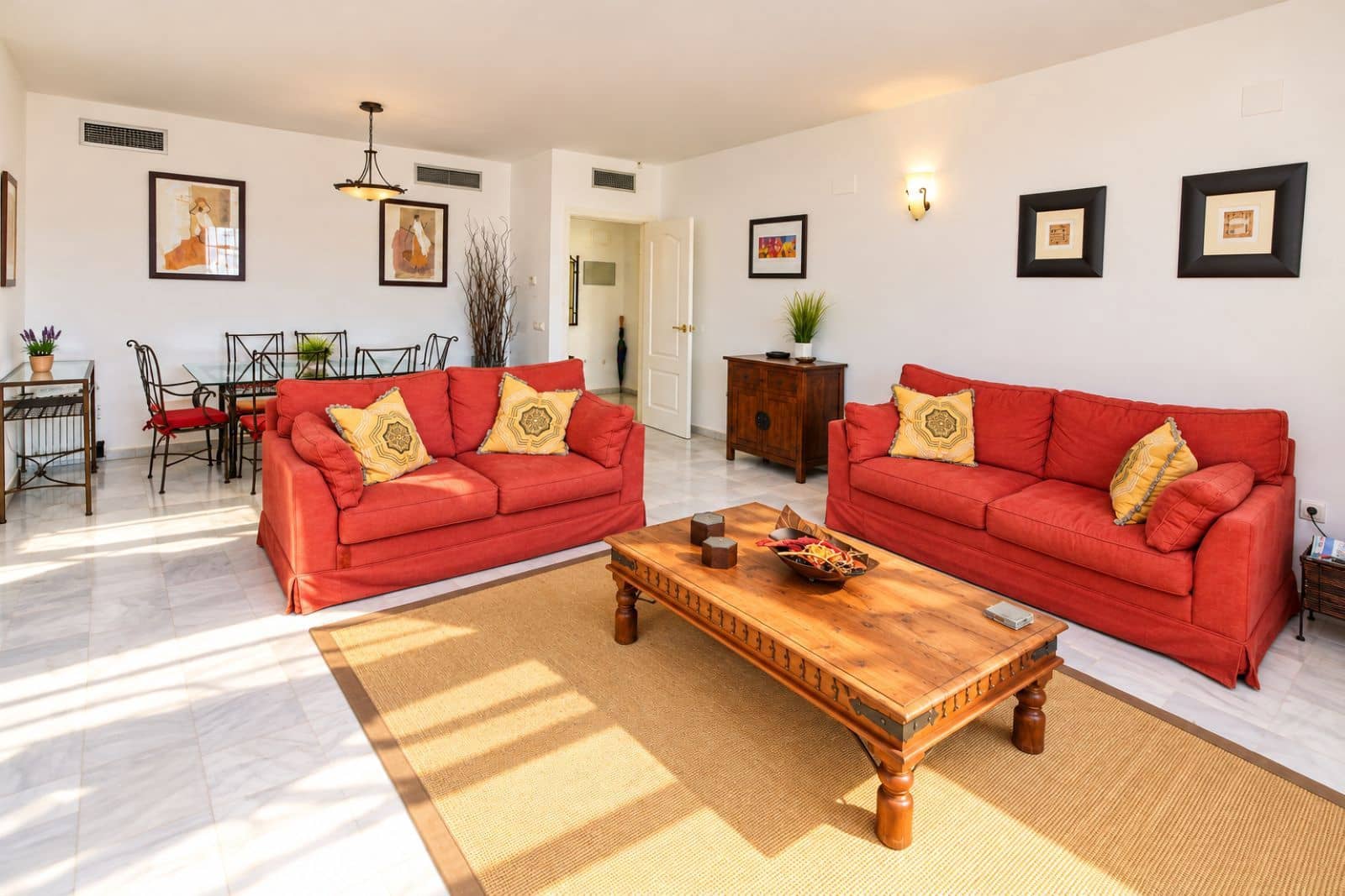 2 slaapkamer Appartement te koop in Nueva Andalucia met zwembad garage - € 460.000 (Ref: 10180556)