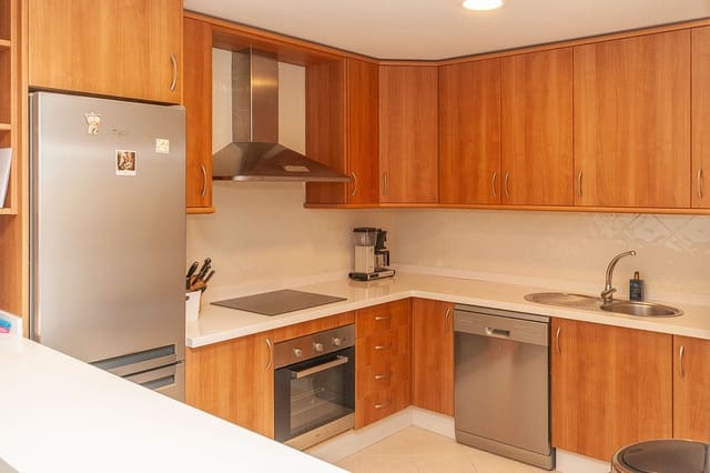2 chambre Appartement à vendre à Elviria, Marbella avec garage - 399 000 € (Ref: 10180560)