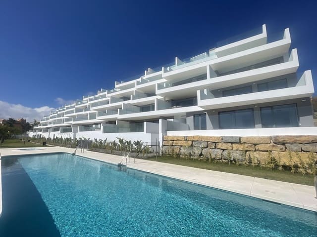Apartamento de 2 habitaciones en Manilva en venta con piscina garaje - 479.000 € (Ref: 10180561)