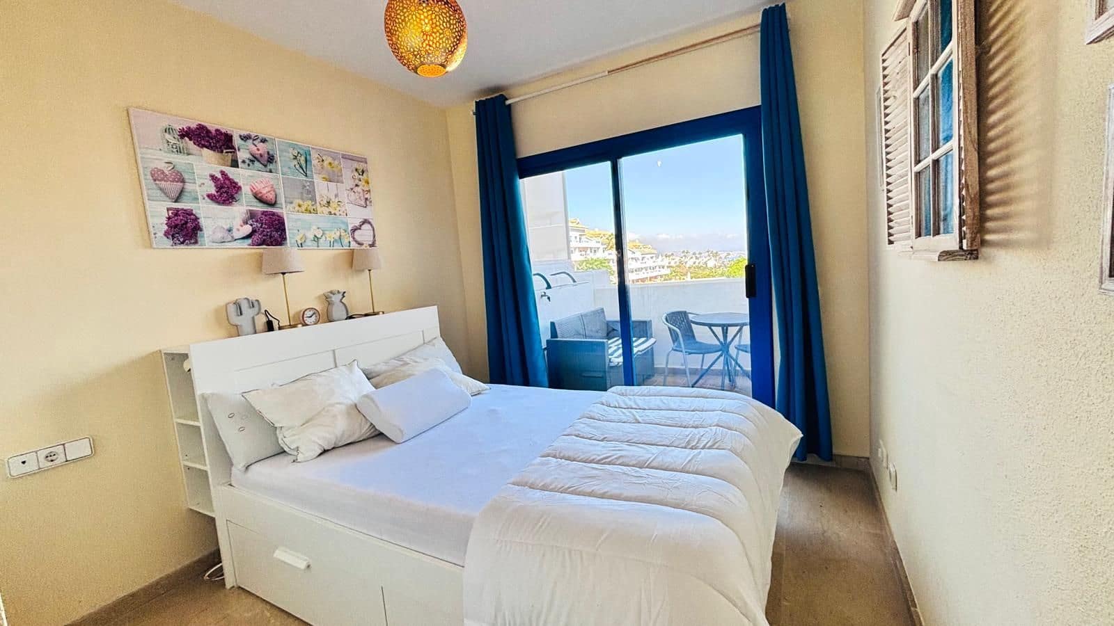 Apartamento de 2 habitaciones en La Duquesa / Puerto de la Duquesa en venta con piscina garaje - 299.995 € (Ref: 10180564)