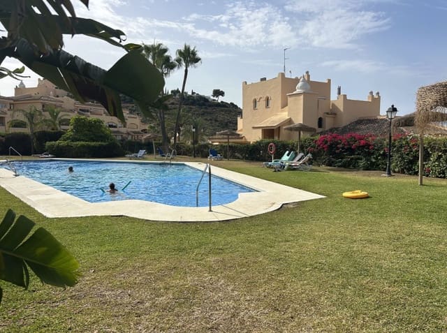 2 bedroom Apartment for sale in Elviria, Marbella with pool - € 375,000 (Ref: 10183534)