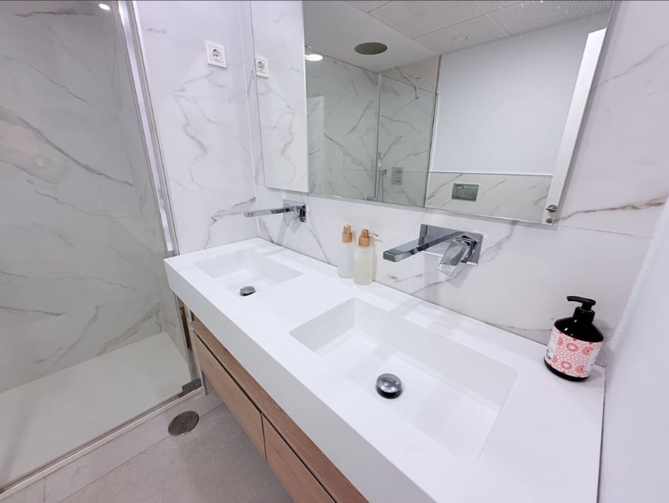3 sypialnia Apartament do wynajęcia w Benahavis z basenem garażem - 2 500 € (Ref: 10184765)
