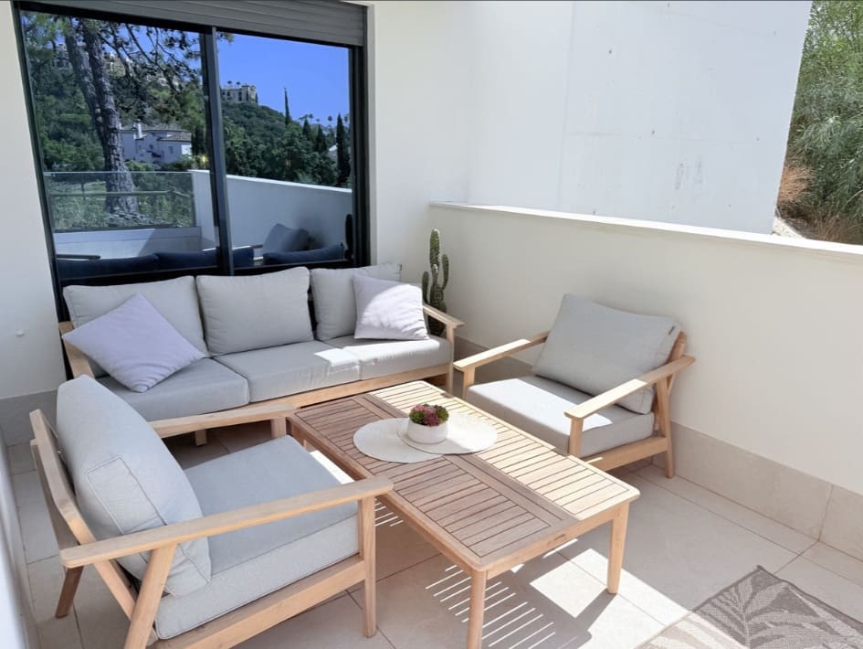 3 sypialnia Apartament do wynajęcia w Benahavis z basenem garażem - 2 500 € (Ref: 10184765)