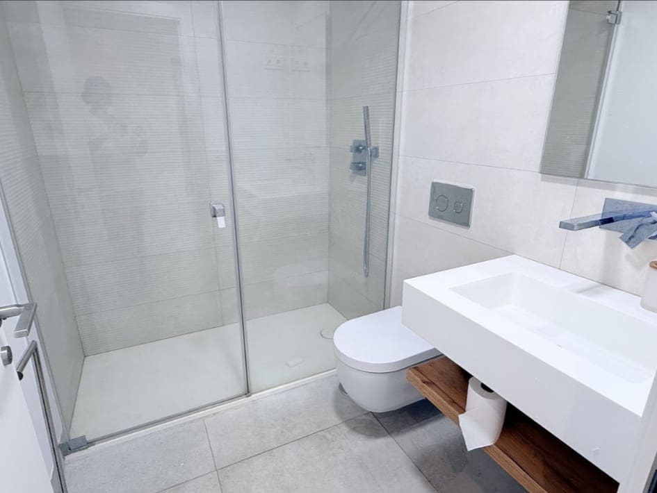 3 sypialnia Apartament do wynajęcia w Benahavis z basenem garażem - 2 500 € (Ref: 10184765)