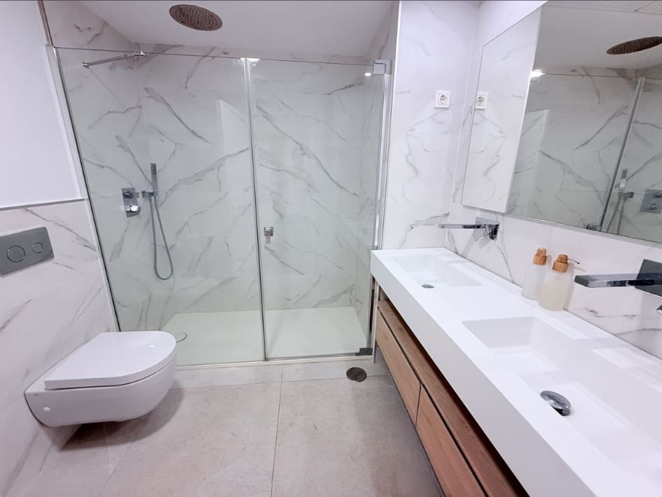 3 sypialnia Apartament do wynajęcia w Benahavis z basenem garażem - 2 500 € (Ref: 10184765)