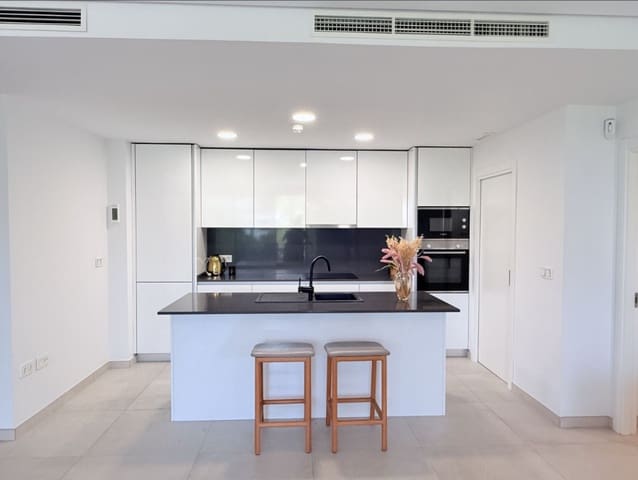 3 sypialnia Apartament do wynajęcia w Benahavís z basenem garażem - 2 500 € (Ref: 10184765)