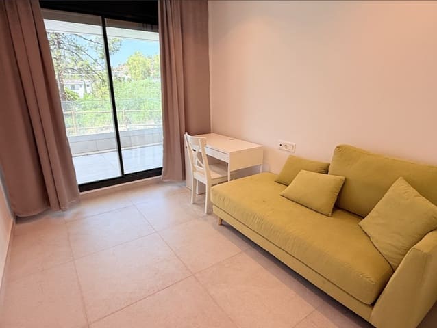 3 sypialnia Apartament do wynajęcia w Benahavís z basenem garażem - 2 500 € (Ref: 10184765)
