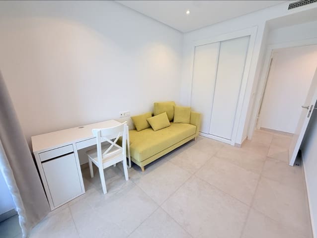 3 sypialnia Apartament do wynajęcia w Benahavís z basenem garażem - 2 500 € (Ref: 10184765)