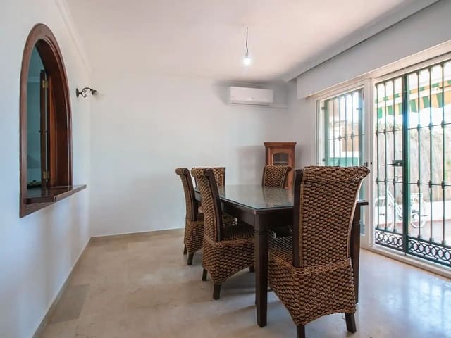 5 Zimmer Doppelhaus zu verkaufen in Estepona mit Pool - 468.000 € (Ref: 10184776)