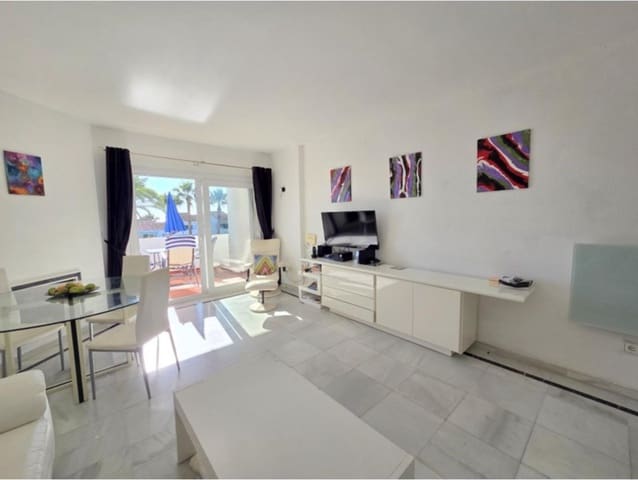 Apartamento de 3 habitaciones en La Duquesa / Puerto de la Duquesa, Manilva en venta con piscina - 315.000 € (Ref: 10184786)