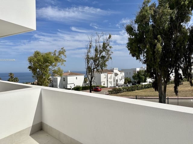 Apartamento de 3 habitaciones en Manilva en venta con piscina garaje - 495.000 € (Ref: 10186724)