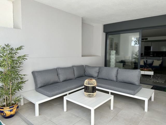 Apartamento de 3 habitaciones en Manilva en venta con piscina garaje - 495.000 € (Ref: 10186724)