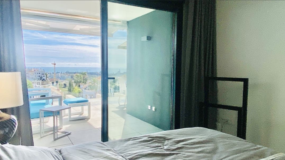 3 bedroom Penthouse for rent in Estepona with pool garage - € 3,250 (Ref: 10186745)