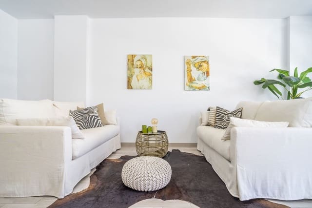 Ático de 2 habitaciones en Estepona en venta con piscina garaje - 475.000 € (Ref: 10186757)