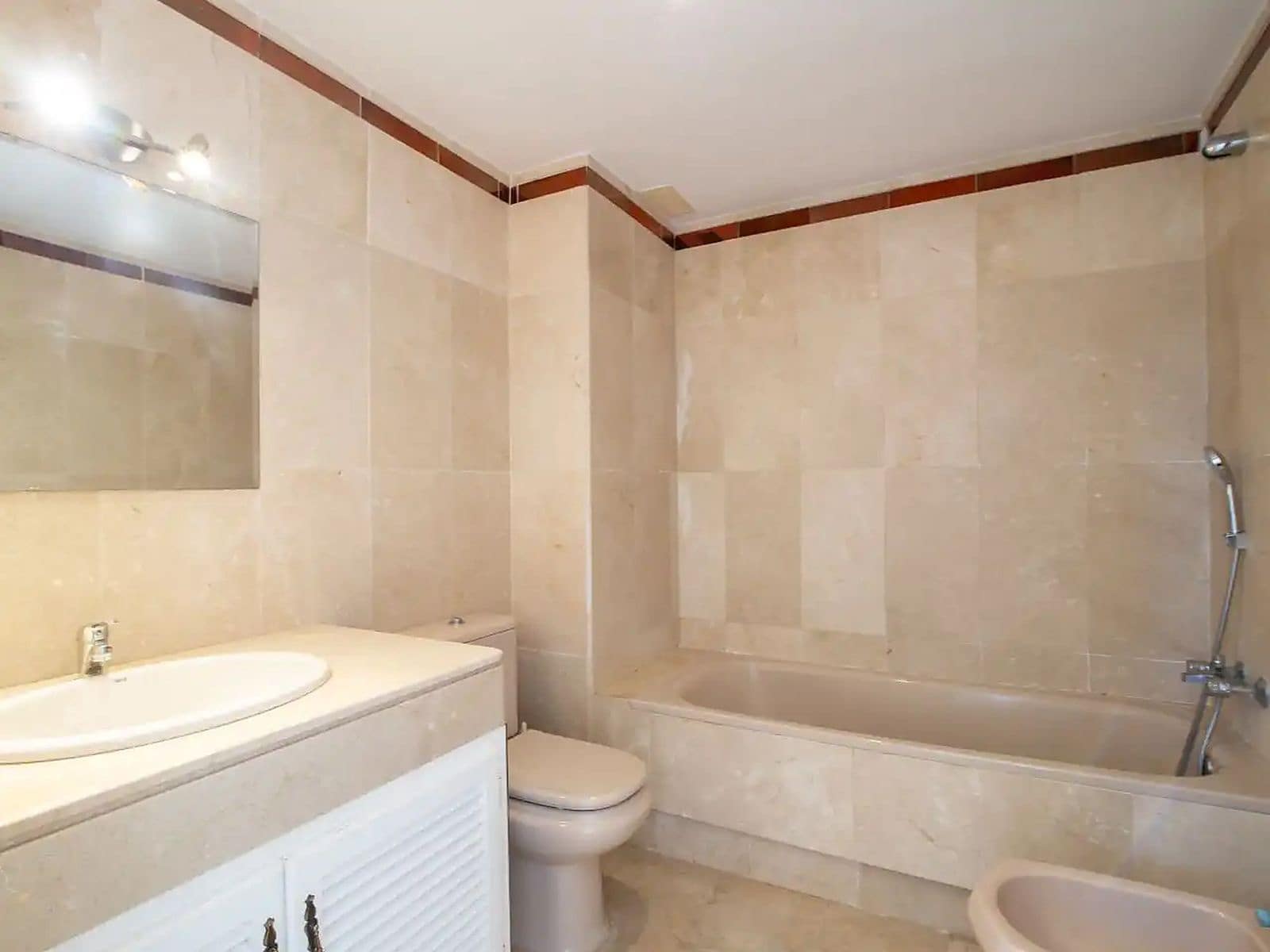 Pareado de 5 habitaciones en Estepona en venta con piscina - 468.000 € (Ref: 10186762)