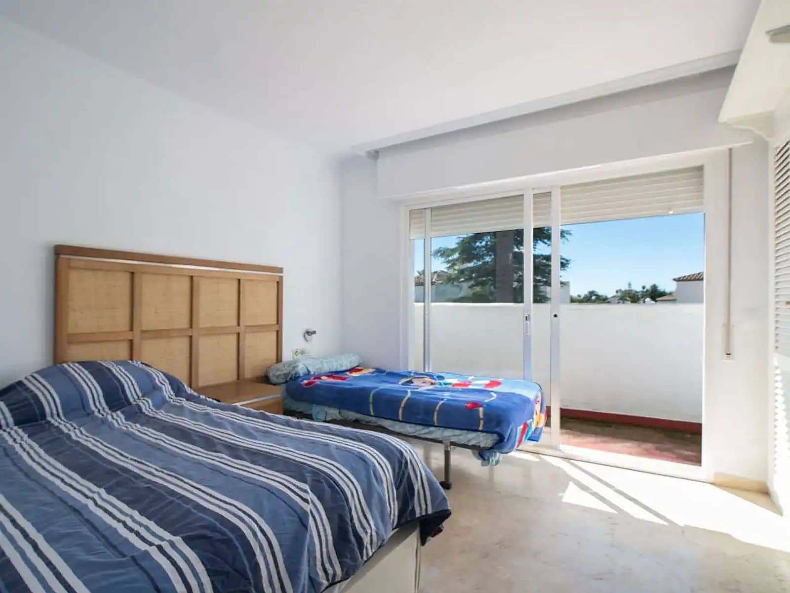 Pareado de 5 habitaciones en Estepona en venta con piscina - 468.000 € (Ref: 10186762)