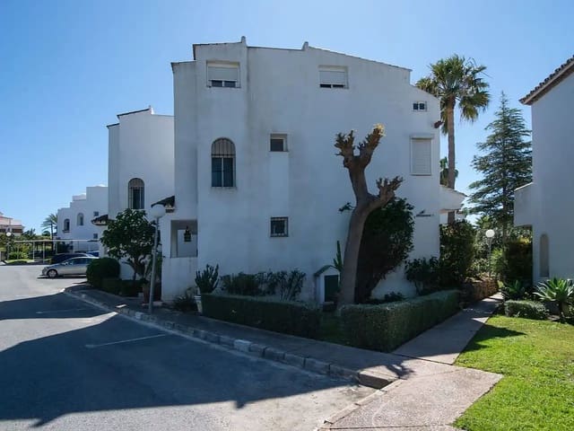 Pareado de 5 habitaciones en Estepona en venta con piscina - 468.000 € (Ref: 10186762)