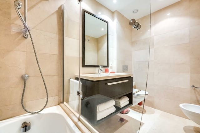 2 sypialnia Apartament na sprzedaż w La Quinta, Benahavís z basenem garażem - 490 000 € (Ref: 10187610)