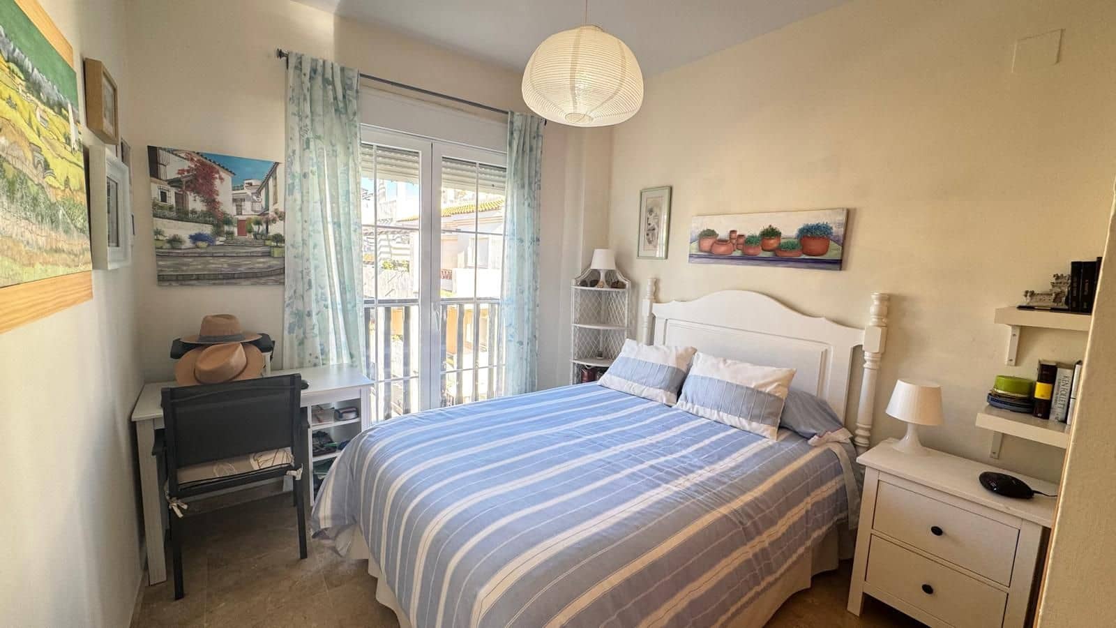 2 soverom Penthouse til salgs i Manilva med svømmebasseng garasje - € 370 000 (Ref: 10187611)