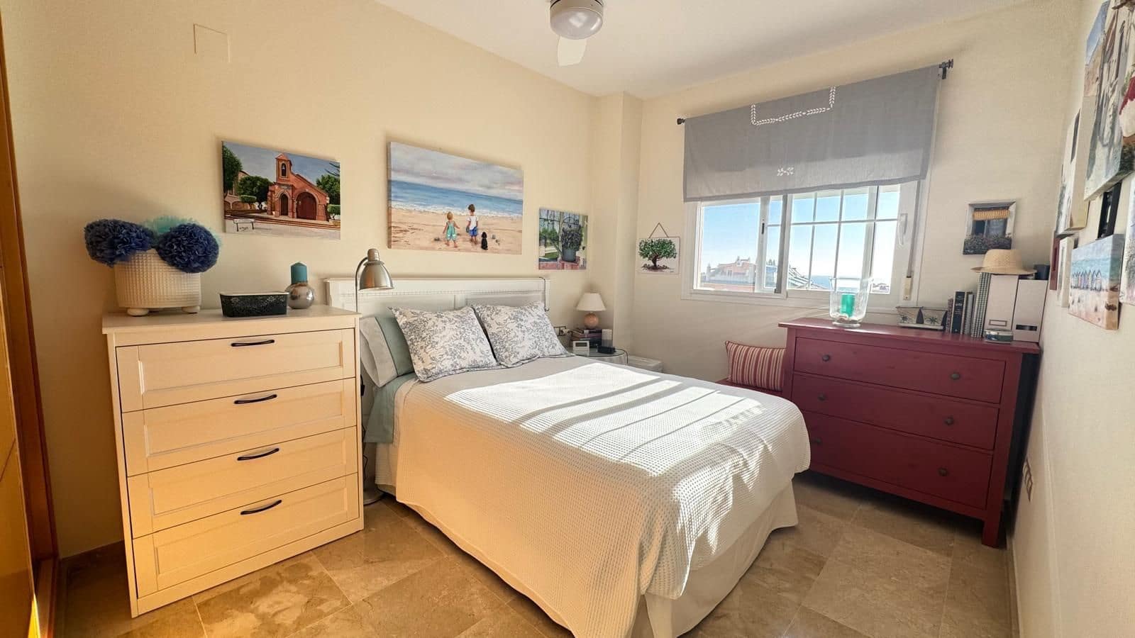 2 soverom Penthouse til salgs i Manilva med svømmebasseng garasje - € 370 000 (Ref: 10187611)