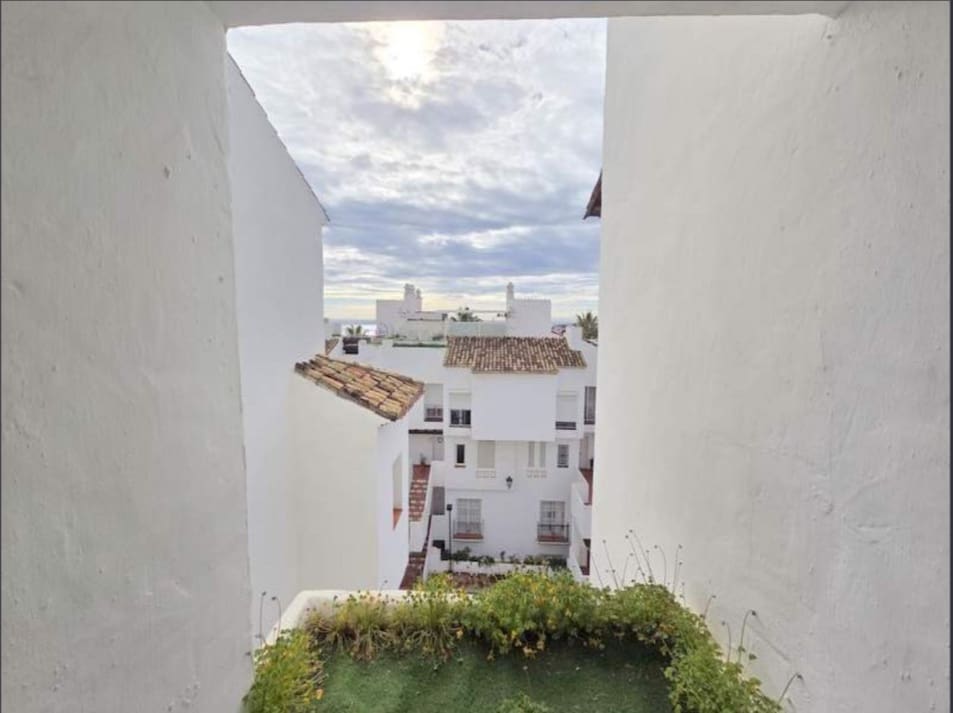 Ático de 2 habitaciones en La Duquesa / Puerto de la Duquesa en venta con piscina garaje - 275.000 € (Ref: 10187614)