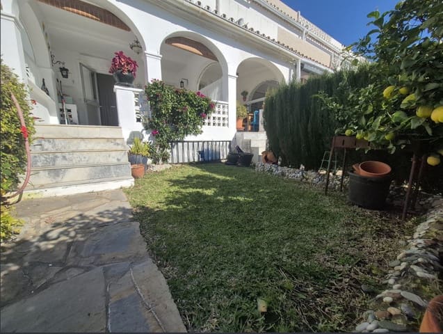 3 soverom Hus til salgs i Manilva med svømmebasseng garasje - € 307 000 (Ref: 9116505)