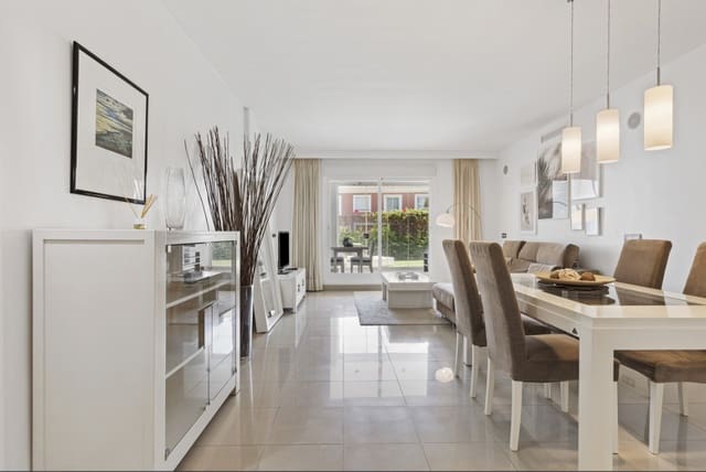2 soveværelse Lejlighed til salg i Estepona - € 445.000 (Ref: 9143300)