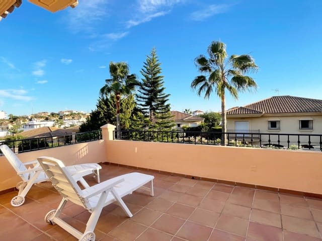 3 soverom Kjedet enebolig til salgs i Riviera del Sol, Mijas med svømmebasseng garasje - € 478 000 (Ref: 9170210)