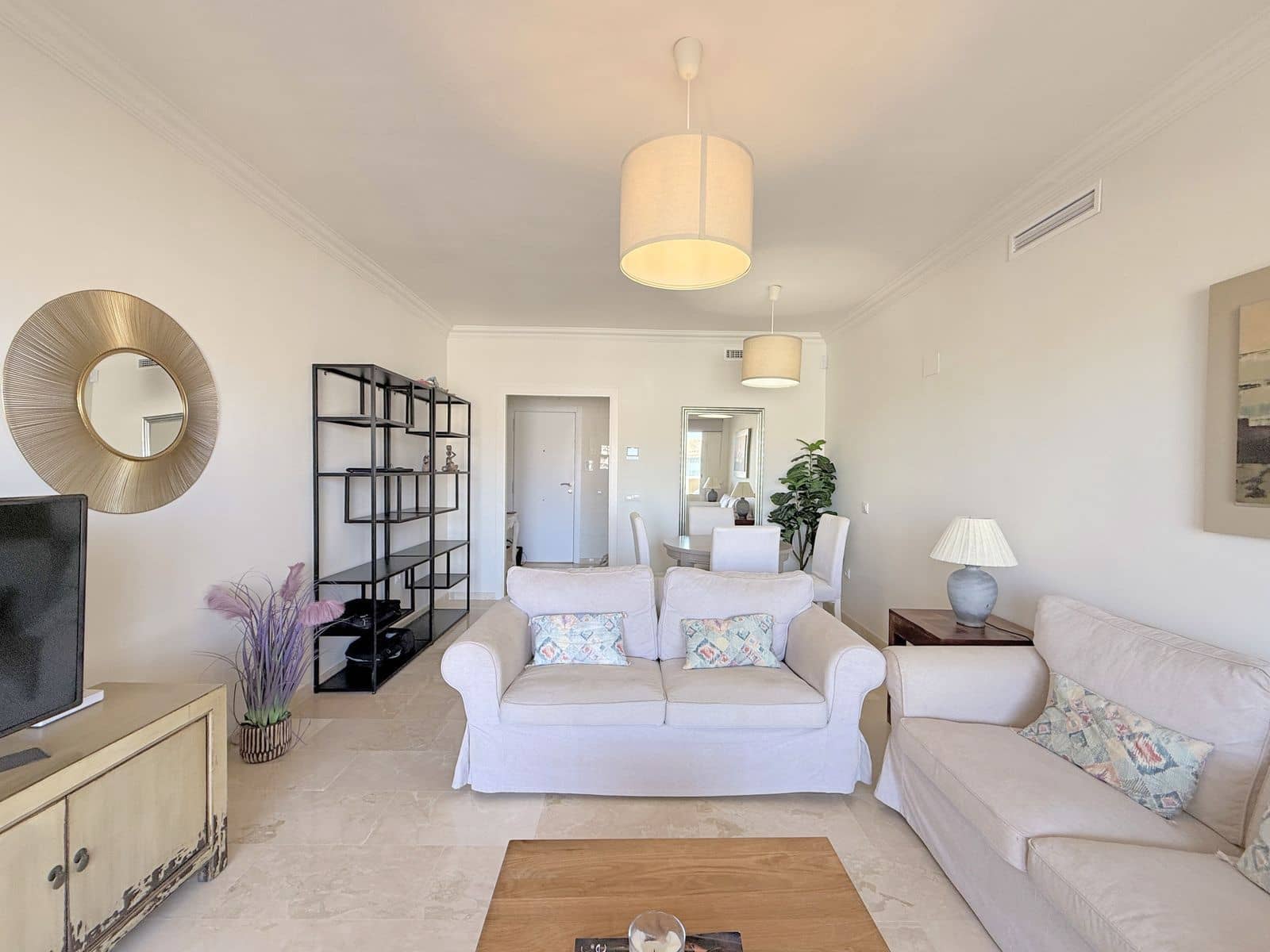 2 soverom Leilighet til salgs i La Duquesa / Puerto de la Duquesa med svømmebasseng garasje - € 245 000 (Ref: 9282901)