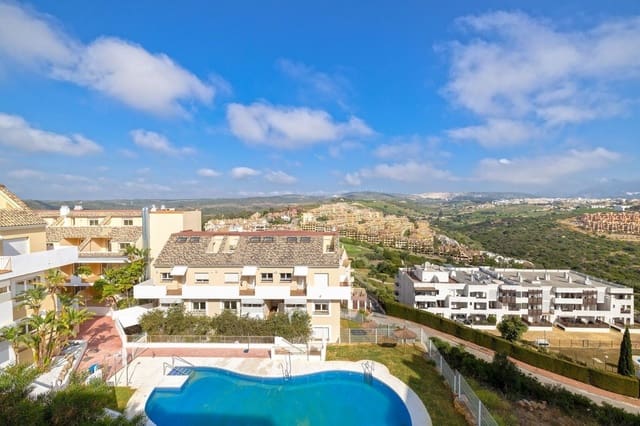 2 bedroom Apartment for sale in La Duquesa / Puerto de la Duquesa, Manilva with pool garage - € 245,000 (Ref: 9282901)